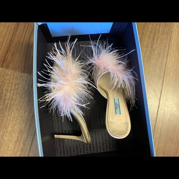 Prada feather heels - Picture 3 of 10